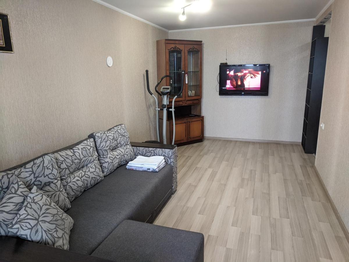 Apartment With Balcony On Peremohy Avenue 43 Cherníhiv Exterior foto