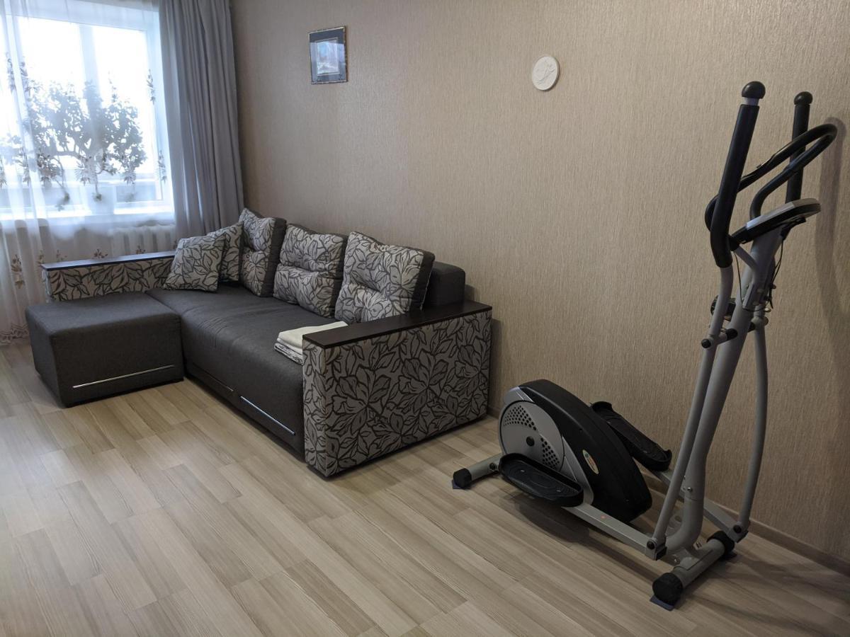 Apartment With Balcony On Peremohy Avenue 43 Cherníhiv Exterior foto