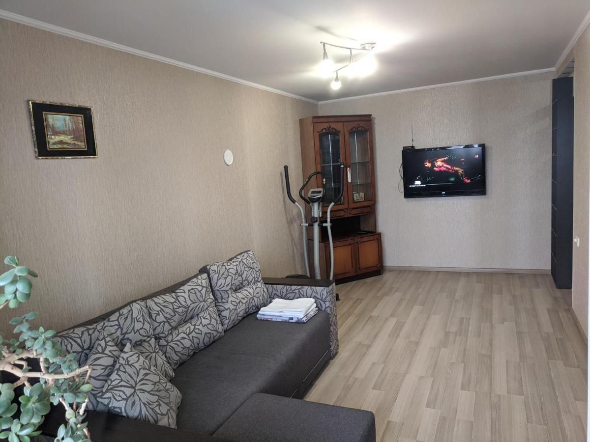 Apartment With Balcony On Peremohy Avenue 43 Cherníhiv Exterior foto