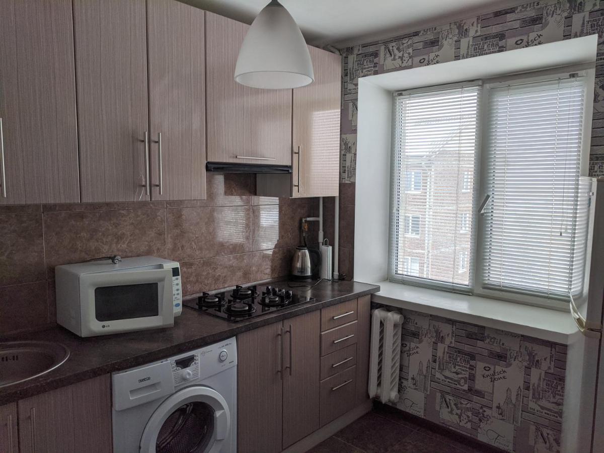 Apartment With Balcony On Peremohy Avenue 43 Cherníhiv Exterior foto