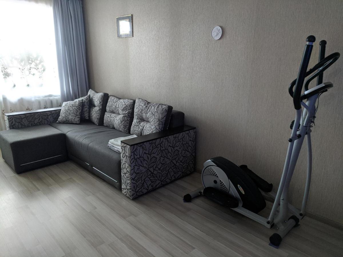 Apartment With Balcony On Peremohy Avenue 43 Cherníhiv Exterior foto