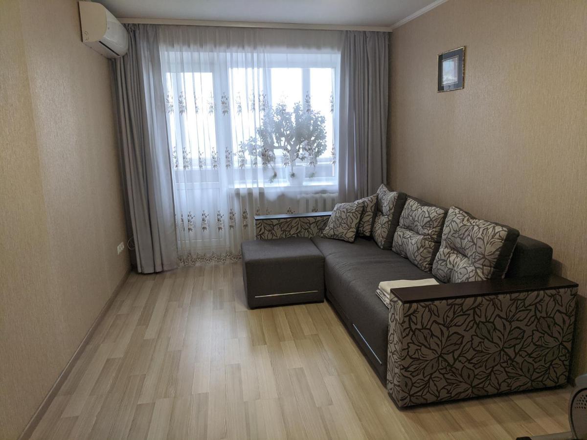 Apartment With Balcony On Peremohy Avenue 43 Cherníhiv Exterior foto