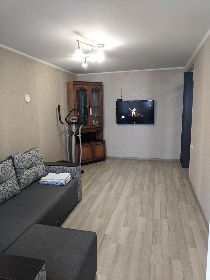 Apartment With Balcony On Peremohy Avenue 43 Cherníhiv Exterior foto