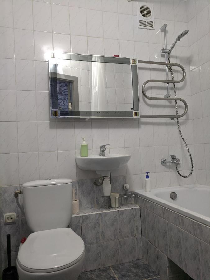 Apartment With Balcony On Peremohy Avenue 43 Cherníhiv Exterior foto