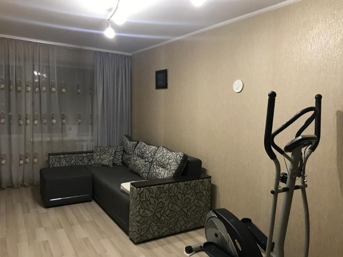 Apartment With Balcony On Peremohy Avenue 43 Cherníhiv Exterior foto