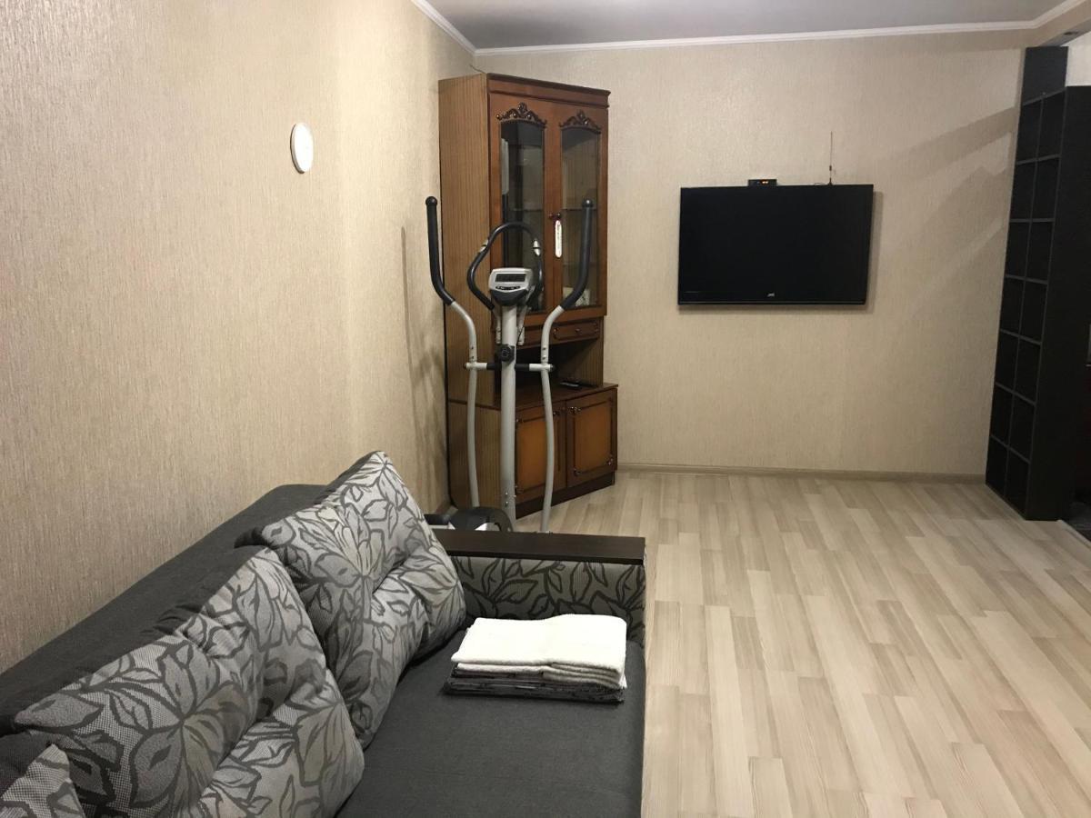 Apartment With Balcony On Peremohy Avenue 43 Cherníhiv Exterior foto